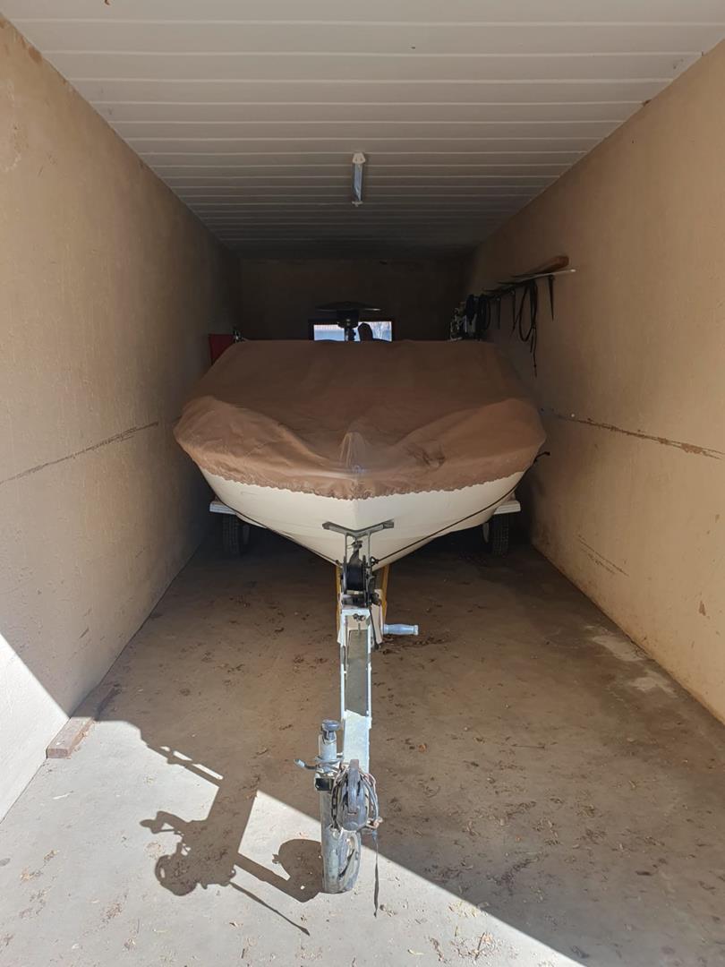 2 Bedroom Property for Sale in Hartebeespoort A H North West